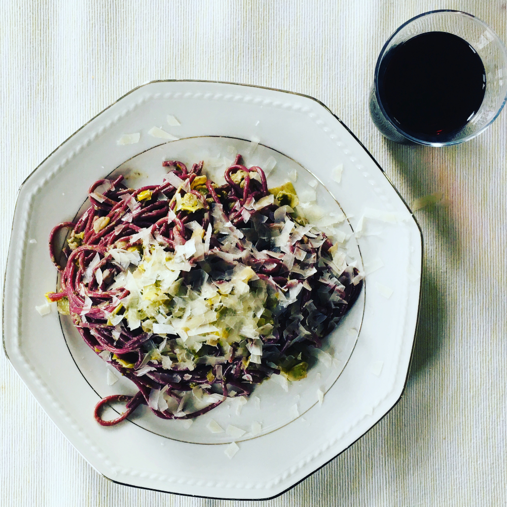 Blaufränkisch ROTWEINNUDELN with salted lemons